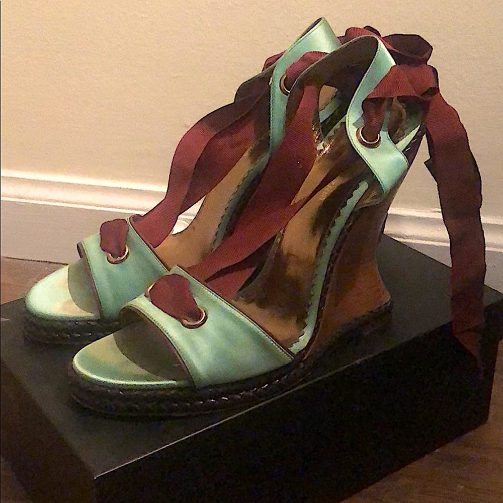 BCBG lace up Espadrilles with Box, 9.5